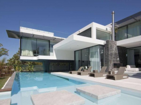 Phenomenal Algarve Villa - Villa Flowerscape - 4 Bedrooms - Steam Room and Home Cinema - Quinta do Lago